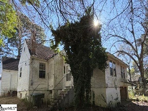 4th image of 1901 Carolina Ave