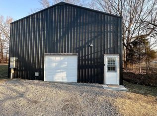 109 W Clay St, Herrin, IL 62948