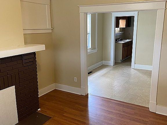 3rd image of 2105 Charles St