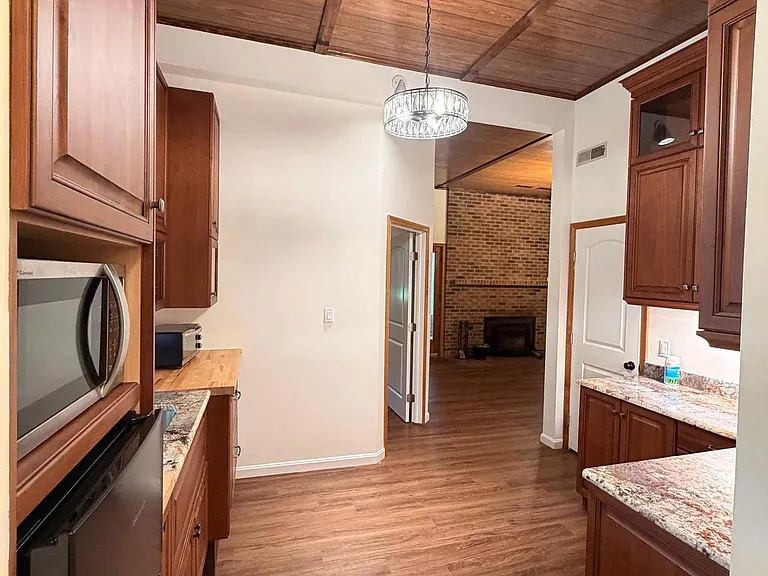 1214 Eastover Pkwy — Photo 22