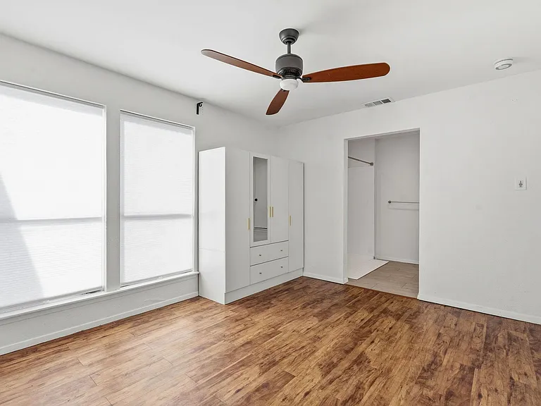2106 Lamplight Village Cir #A — Photo 15