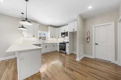 5th image of 951-59 W 7th St #1
