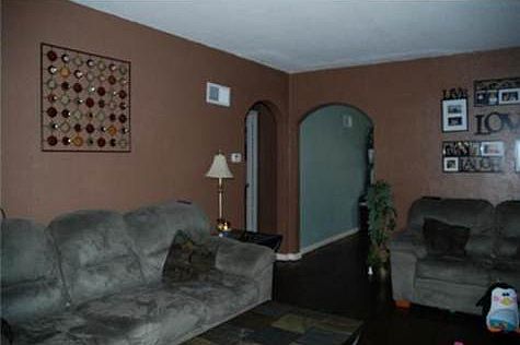 3rd image of 401 W 5th St