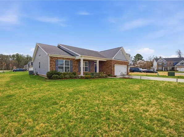 109 Green Ct, Carrollton, VA 23314