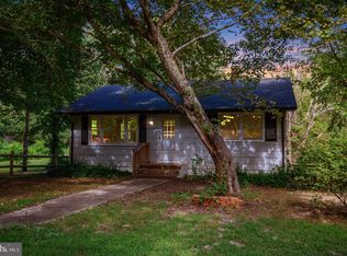 22381 File Rd, Milford, VA 22514