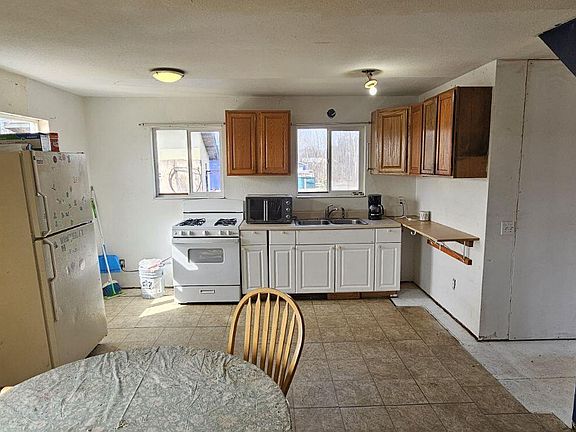 3rd image of 244 S Ashley Rd