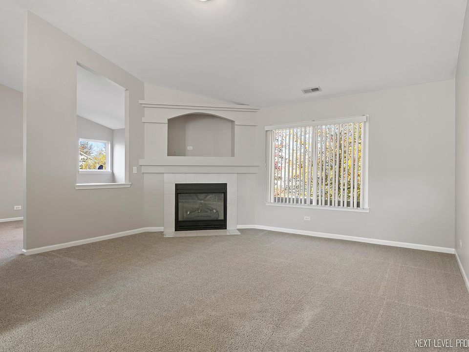 1st image of 987 Park Hill Cir Unit 987