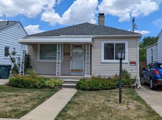 1816 Russell Ave, Lincoln Park, MI 48146