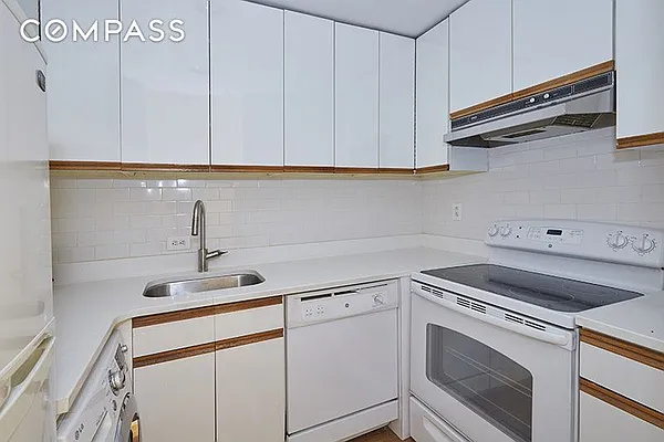 Rented by Compass | media 36