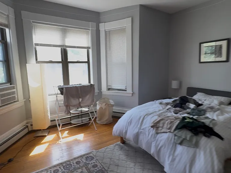 564 Putnam Ave #1R — Photo 8