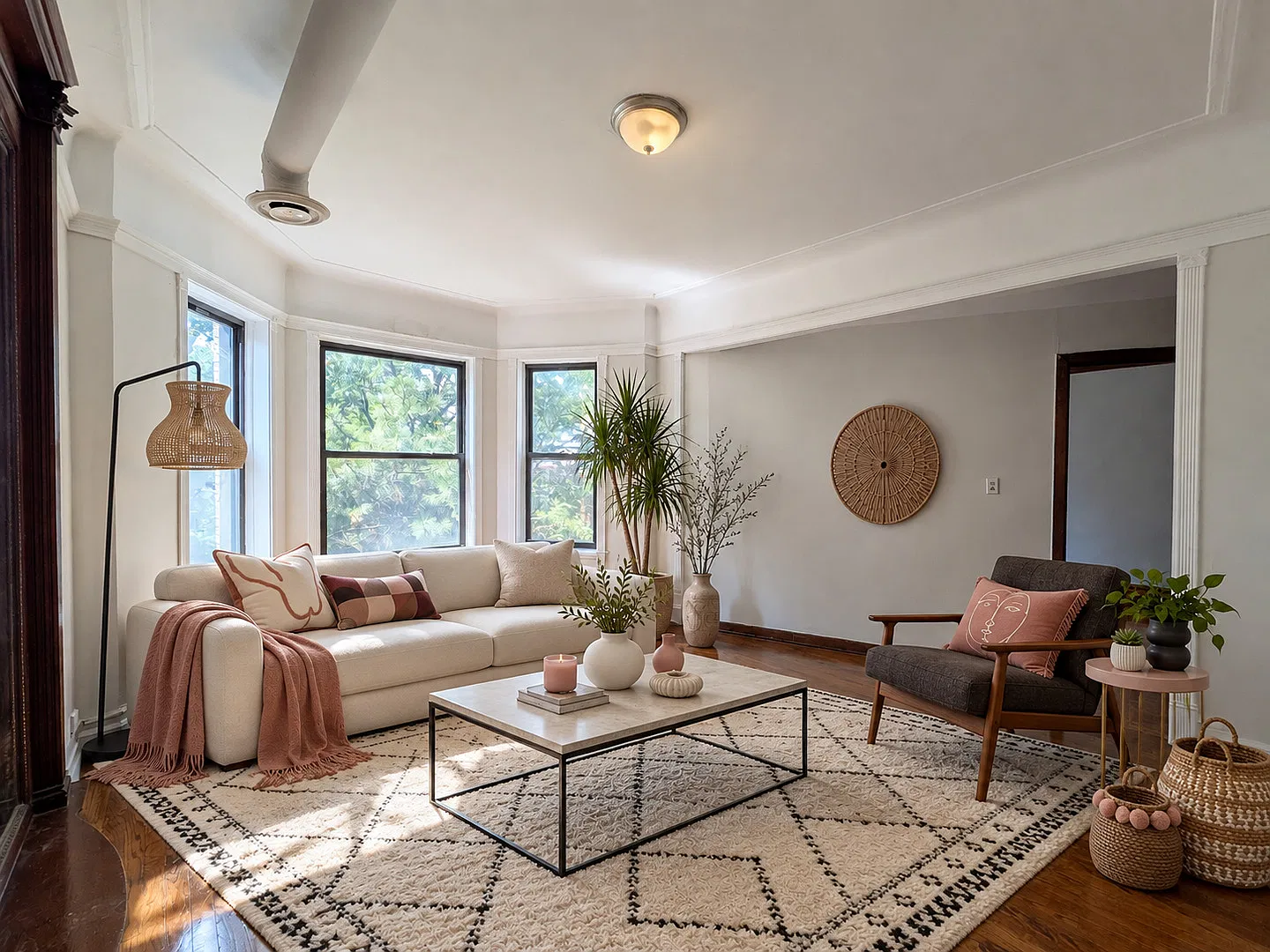 4 bed, $2,600 — Photo 4