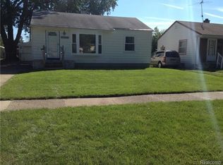 28469 Rosslyn Ave, Garden City, MI 48135