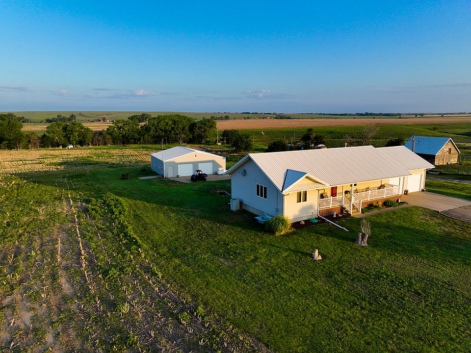 955 Ellis Ave, Ellis, KS 67637 Zillow