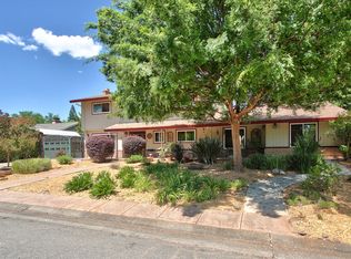 9455 Shumway Dr, Orangevale, CA 95662