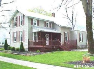 16 S Perry St, New Riegel, OH 44853