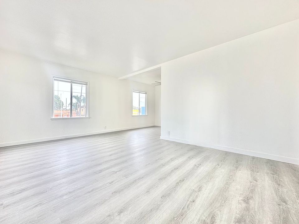 1st image of 10803 S Figueroa St #10811