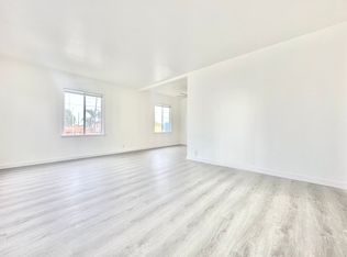 10803 S Figueroa St #10811, Los Angeles, CA 90061