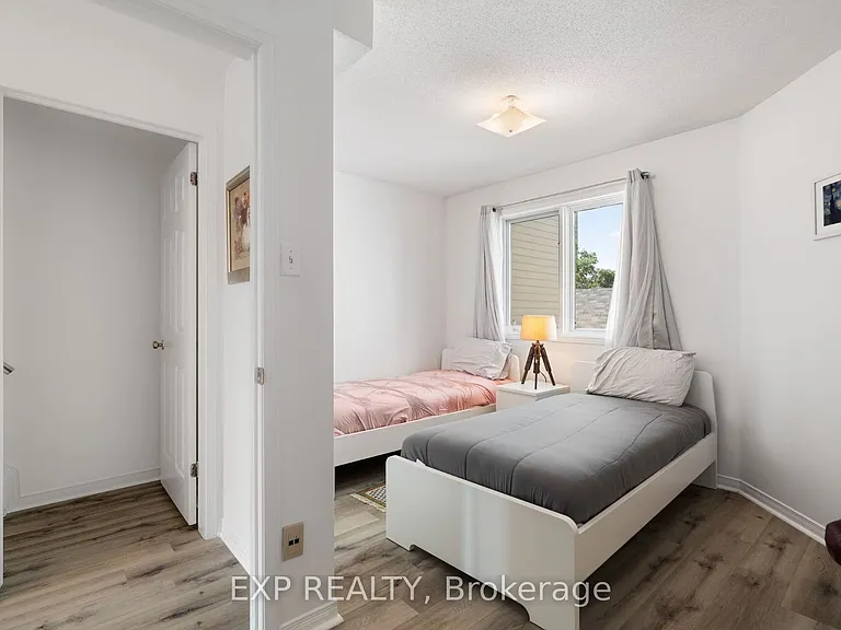 166 Forward Ave — Photo 17