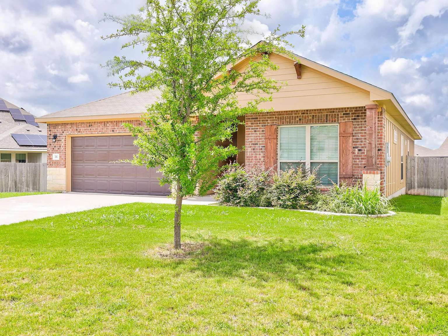 4 bed, 3.0 bath, 1788 sqft, $2,200 — Photo 2