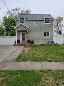 24 W Pennywood Avenue, Roosevelt, NY, 11575