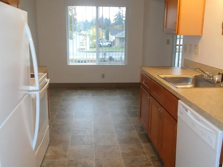 1125 Wyatt Ave #5 — Photo 10