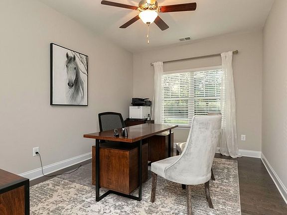 5th image of 1806 Highland Creek Dr