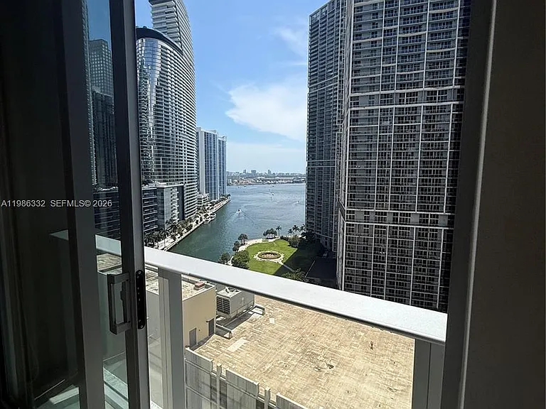 77 SE 5th St #2015 — Photo 33