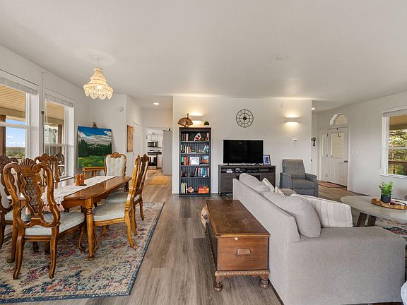 5th image of 50 Pioneer Cir