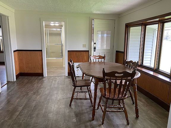 4th image of 1327 Township Road 593