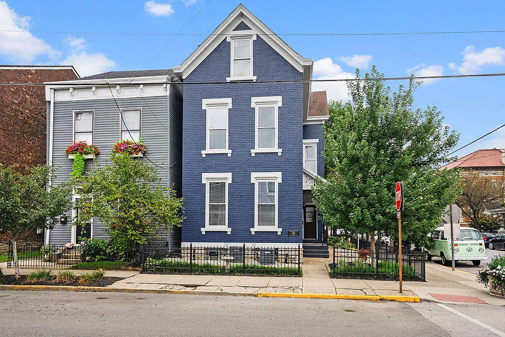 300 Poplar St photo 1