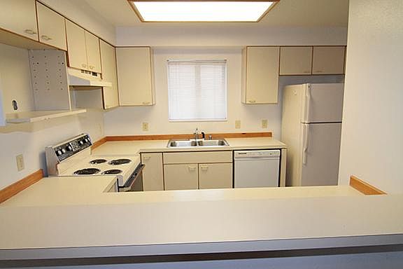 KITCHEN SERVING WINDOW