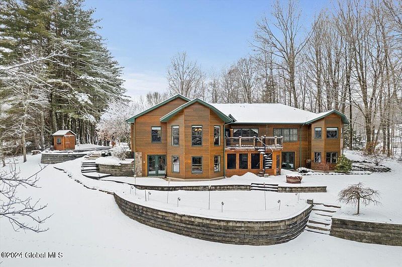 3rd image of 1536 Ridge Road
