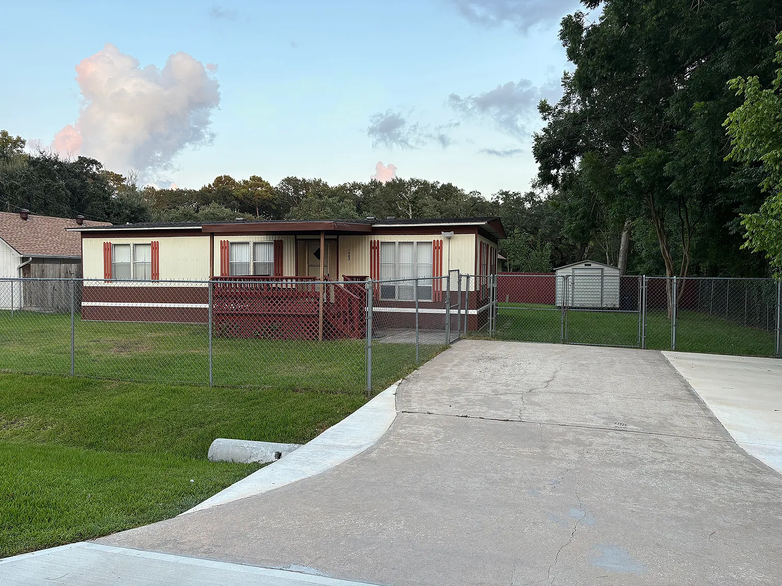 3 bed, 1200 sqft, $1,800 — Photo 4