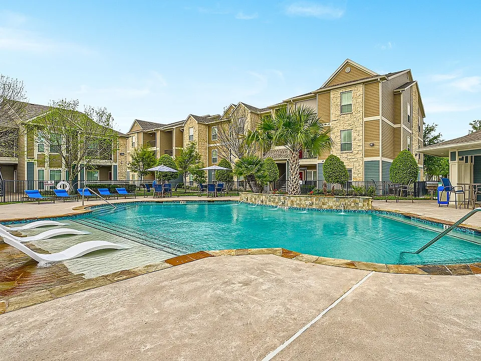 Eaglebrook Apartments