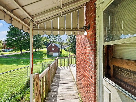 4th image of 2634 Reiter Rd