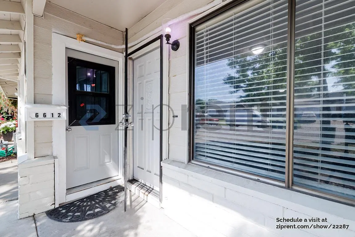 2 bed, 900 sqft, $2,000 — Photo 3
