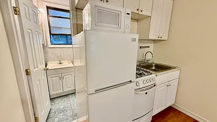 Rented by HOLTON REAL ESTATE INC.