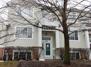 212 Polo Club Dr, Glendale Heights, IL 60139