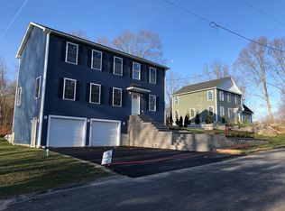 5 Graves Ave, North Smithfield, RI 02896