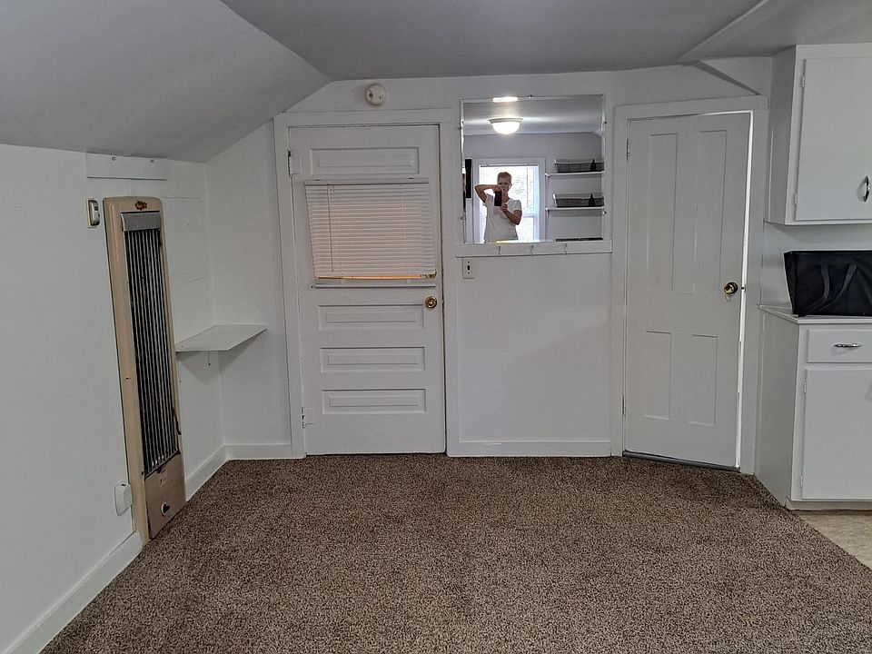 Living area. Clean newer carpet.