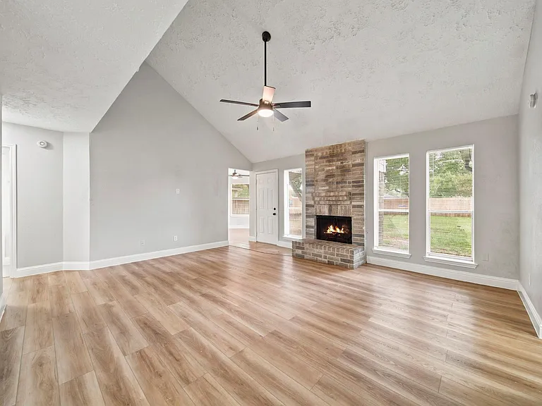 22039 Rivermead Dr — Photo 5