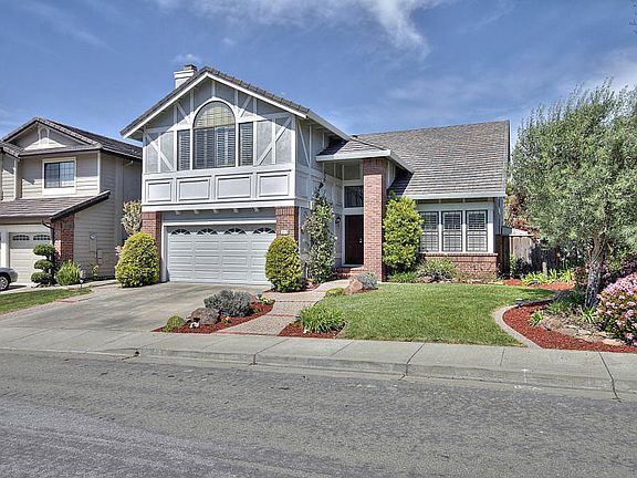 2nd image of 43622 Euclid Dr