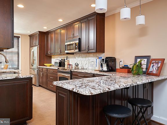 4th image of 6316 Olde Towne Ct