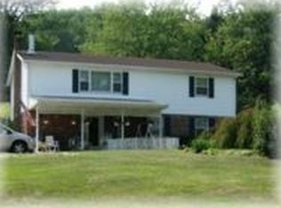 204 McCleary Rd, Hookstown, PA 15050