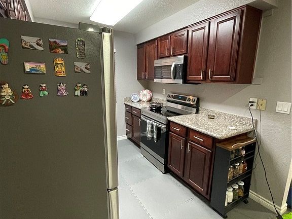 4th image of 4310 Sandy River Dr Unit 54
