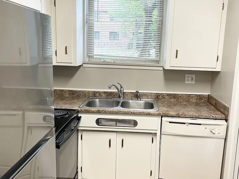 Highland Terrace — Photo 21