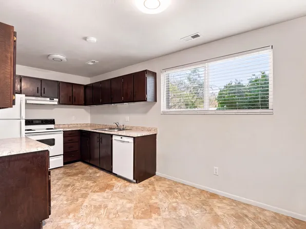 471 E 5600 S APT 4, Murray, UT 84107