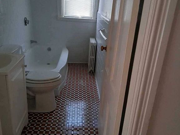 5th image of 226 Gano St APT 30