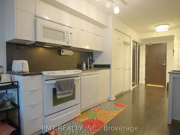 151 Dan Leckie Way #948 — Photo 6