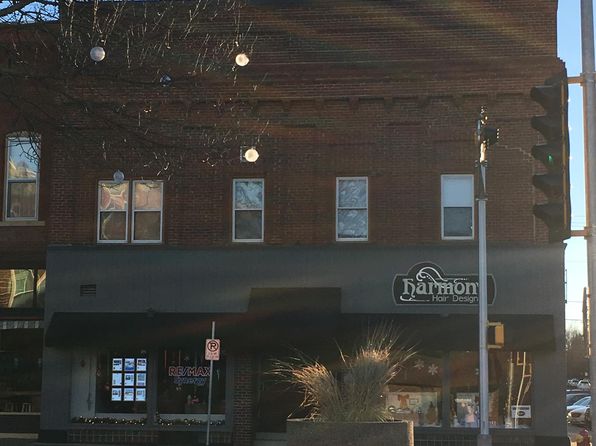 109 E Walnut St